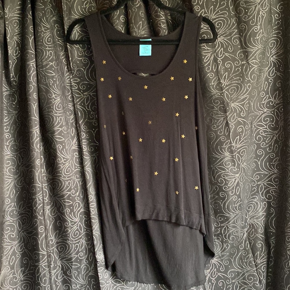H.I.P. Hi-low top. With brass stars and keyhole back.